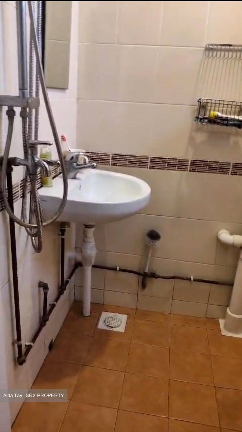 Jurong East Street 13 (Jurong East),  #572159701